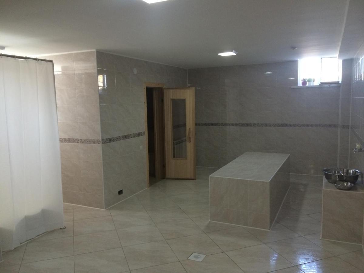 Hotel Laeti-Zhaiyk Atyrau Exterior photo
